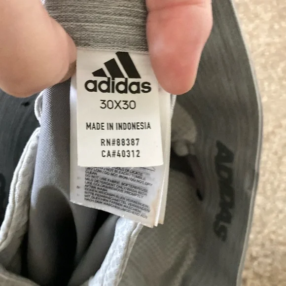 Men’s Adidas Gray Chinos Versatile Comfort - Picture 2 of 5